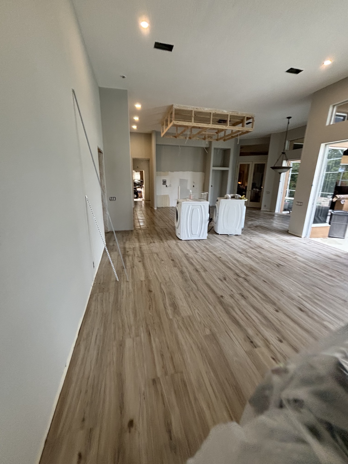 Tile & Flooring