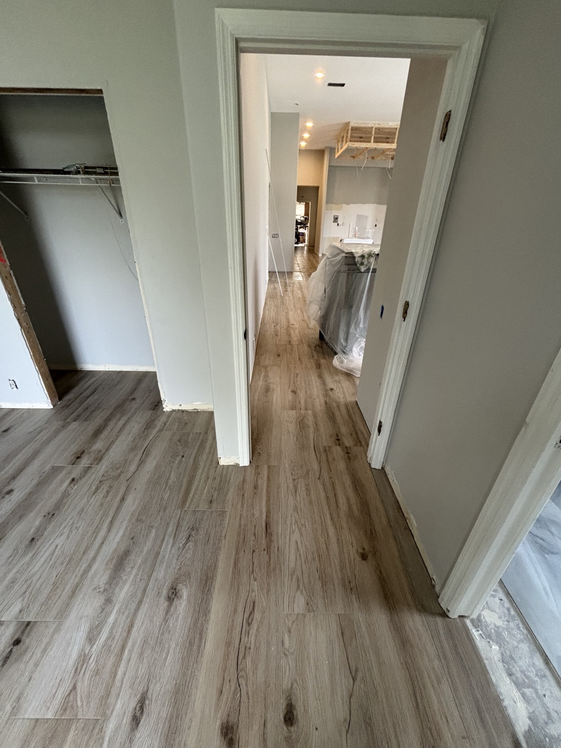 Tile & Flooring